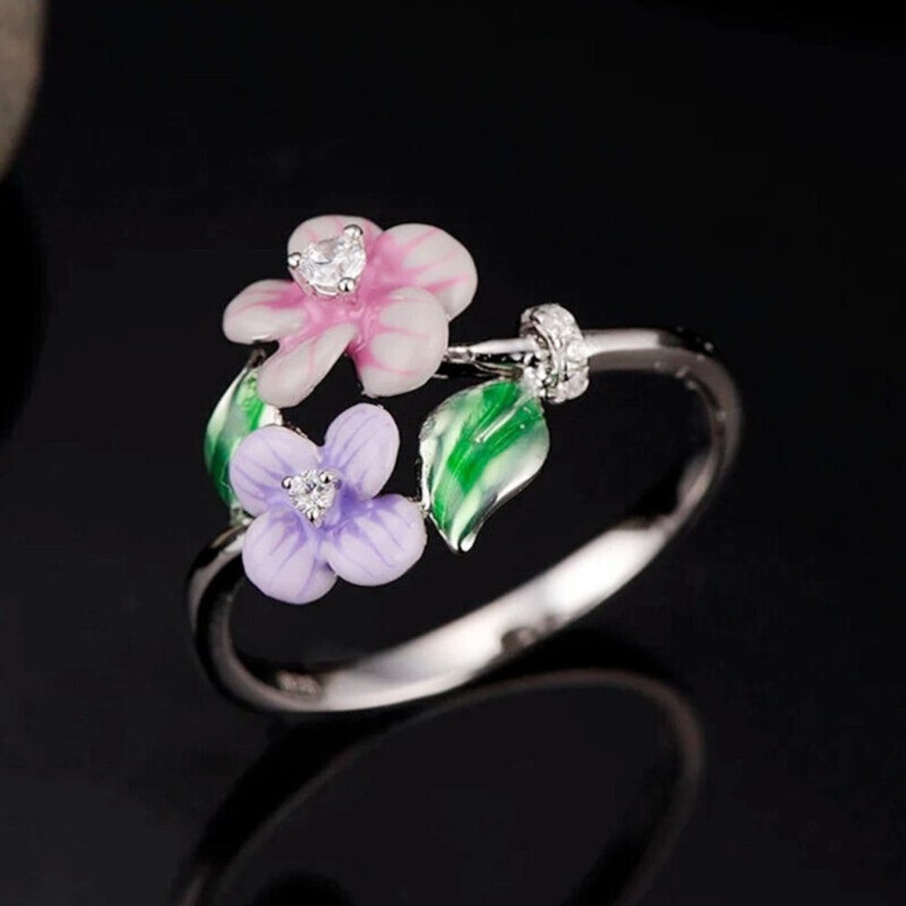 New Sterling Silver White Sapphire Flower Ring